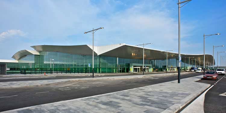 Alquiler de coches en Barcelona Aeropuerto - BCO