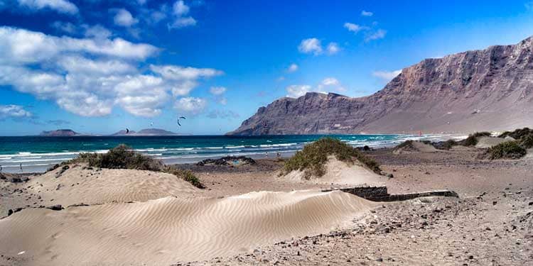 Alquiler de coches en Lanzarote Famara - BCO