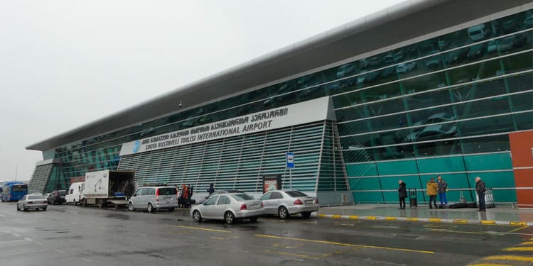 Alquiler de coches en Tiflis Aeropuerto - BCO